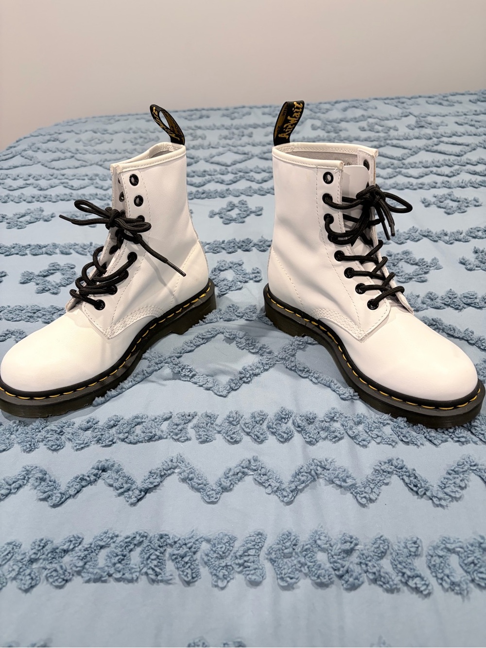 Dr. Martens 1460 White Smooth Leather Combat Boots Women’s 7 EU 38 - Picture 3 of 9